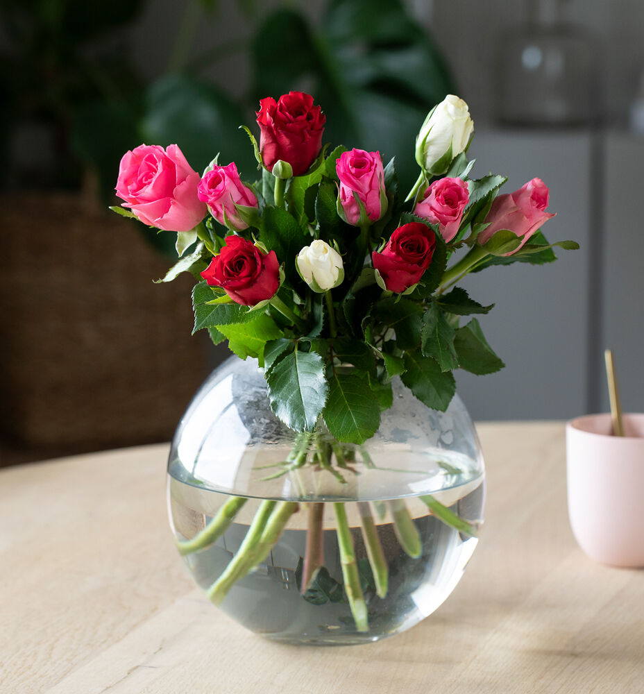 Alltid billige roser og sesongblomster hos oss - Mester Grønn