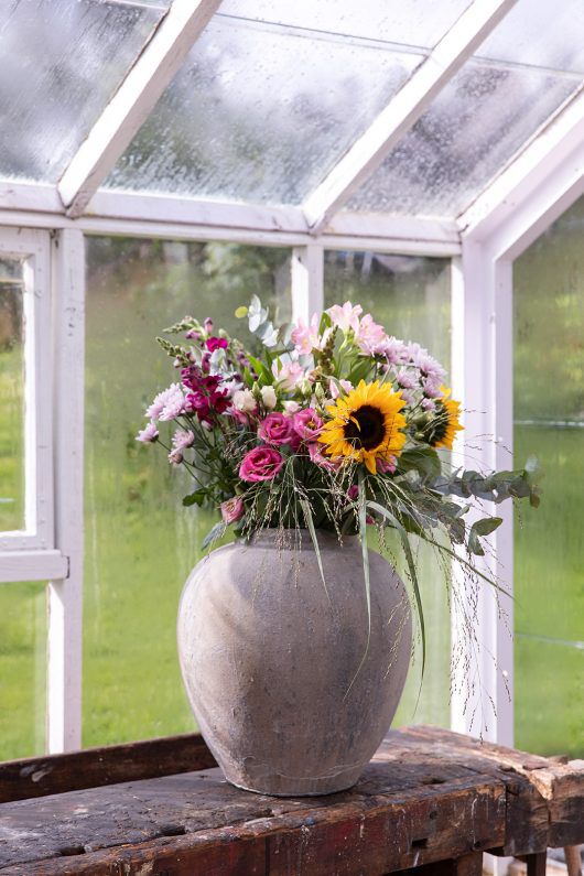 3for2_bukett i antique vase i keramikk 3for2_bukett i antique vase i keramikk