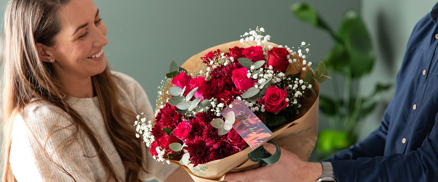 r&oslash;de roser p&aring; valentine