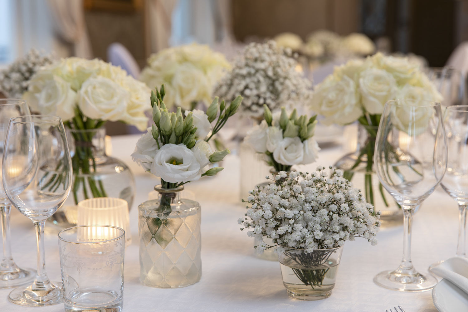 Pynte bordet med blomster