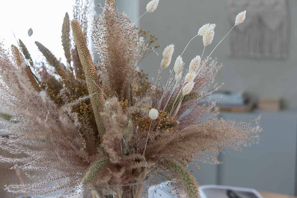 Tørkede blomster og strå Tørkede blomster og strå