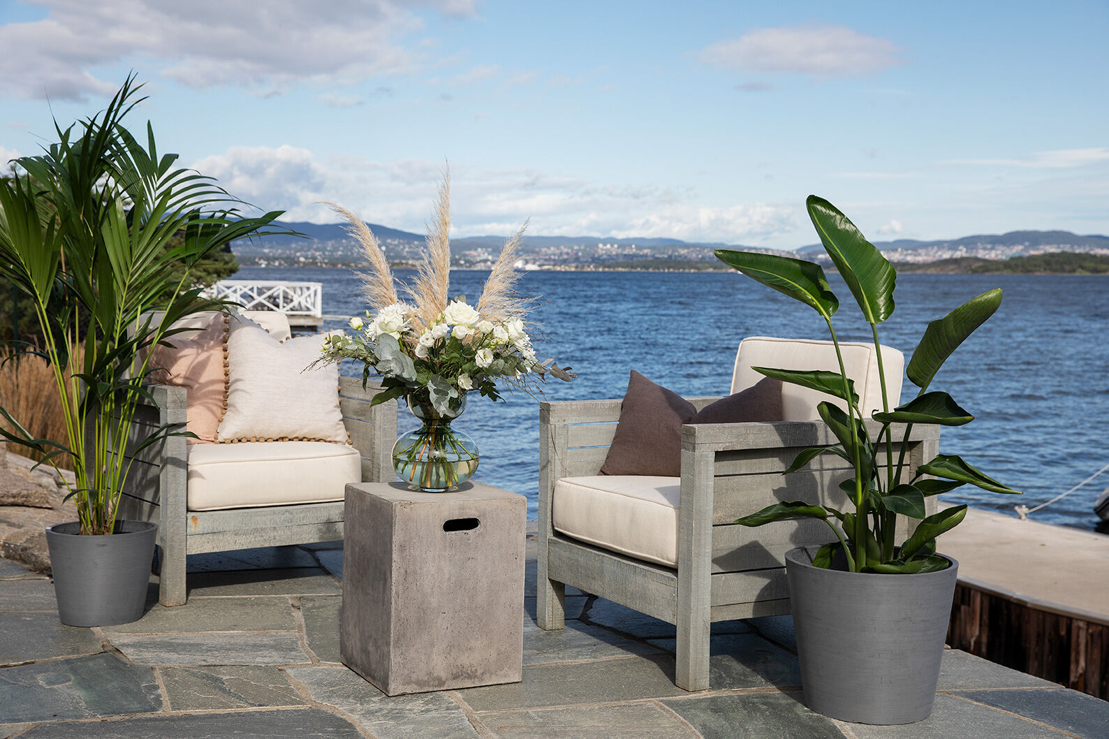 grønne planter på terrassen grønne planter på terrassen