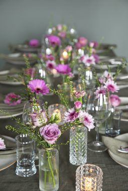 Dalebekken vaser på festbord rosa Dalebekken vaser på festbord rosa