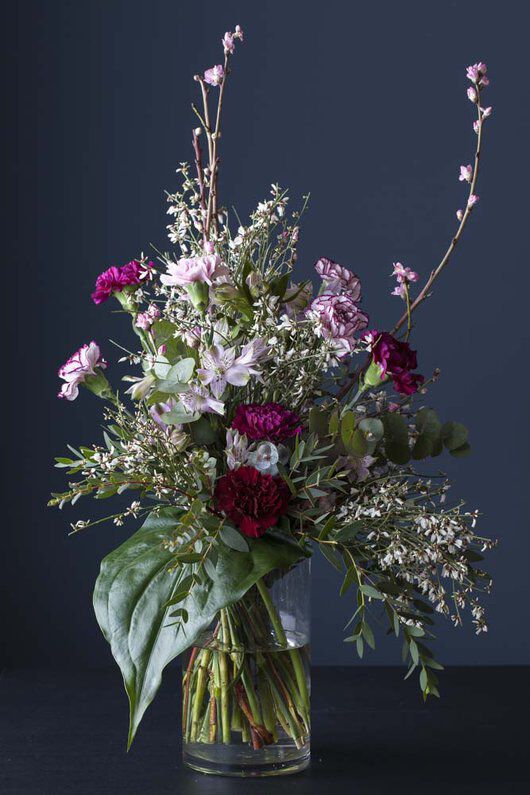 vakker bukett med avskårne blomster