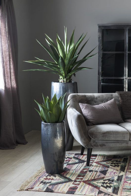 kunstig agave og sisal i grande krukker kunstig agave og sisal i grande krukker