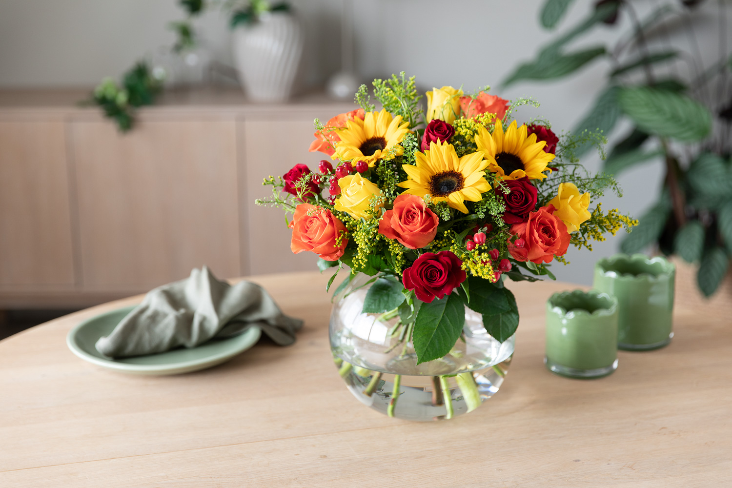 Fairtrade rosebukett m/solsikker