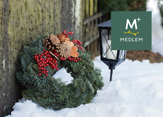 Gravkranser og gravlys